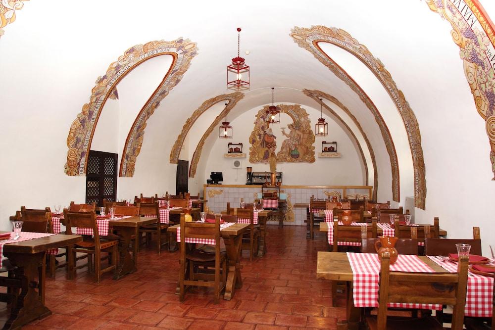 Parador De Chinchon Bagian luar foto