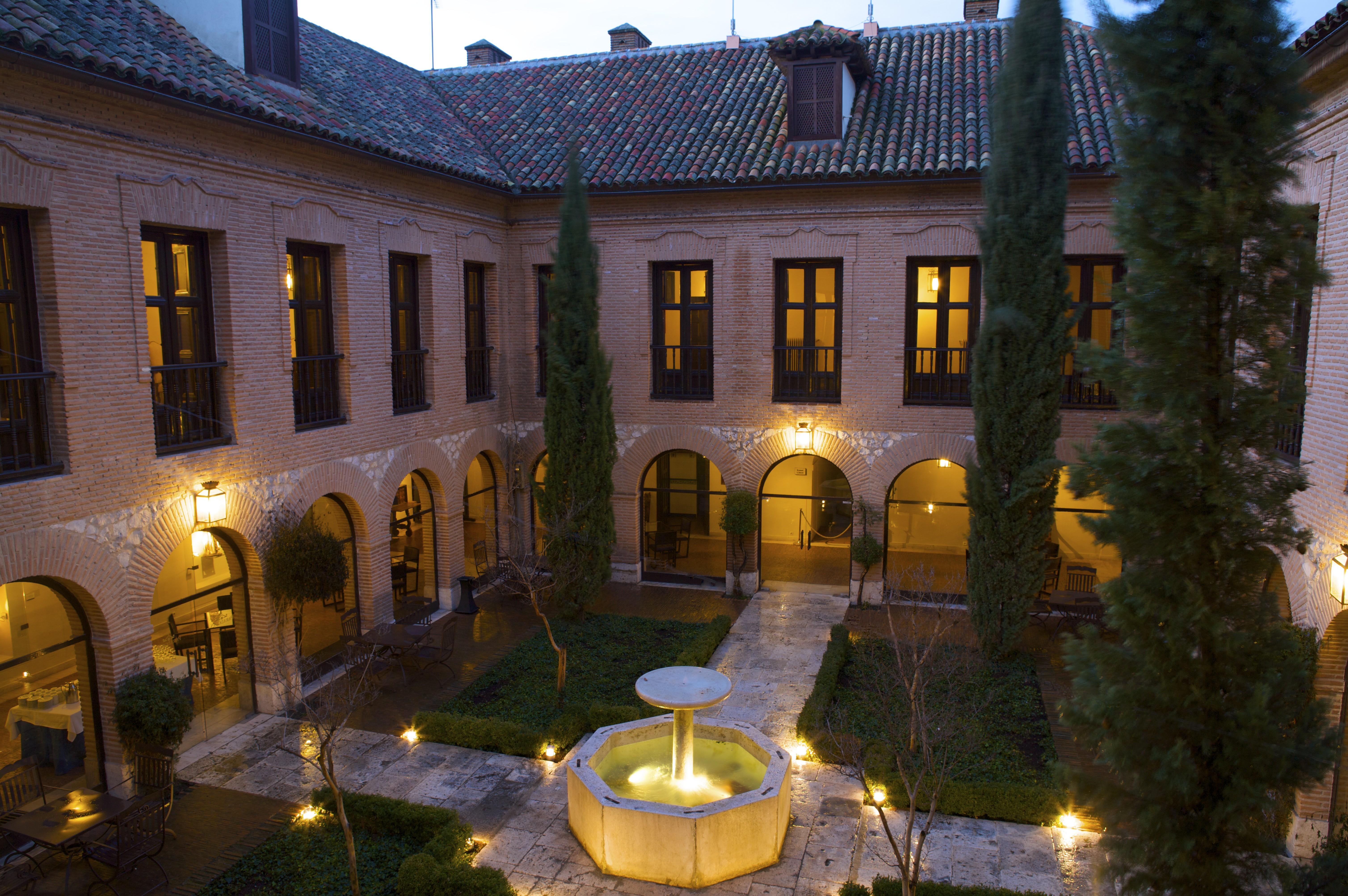 Parador De Chinchon Bagian luar foto